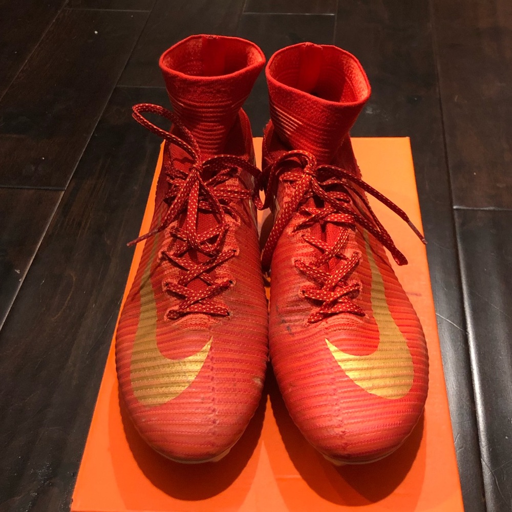 Nike CR7 Soccer Cleats- like new